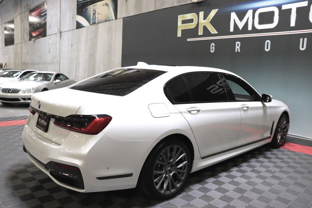 Used 2020 BMW 750i xDrive w/ Executive Package AWD/4WD image 10