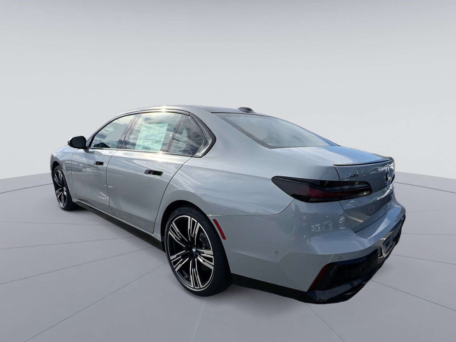 New 2026 BMW 760i xDrive w/ Executive Package image 3