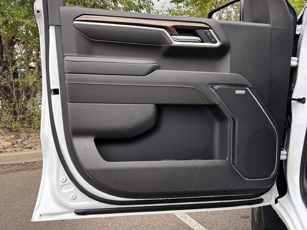 New 2026 Chevrolet Silverado 1500 LT Trail Boss w/ Convenience Package II AWD/4WD image 32