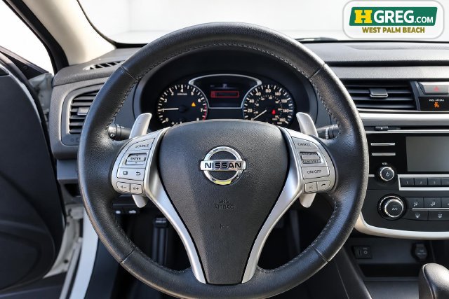 Used 2017 Nissan Altima 2.5 SR w/ LED Appearance Package FWD image 13
