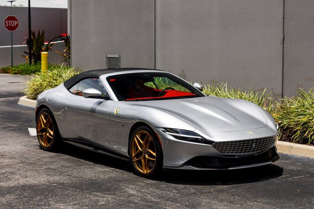 Used 2024 Ferrari Roma Spider image 7
