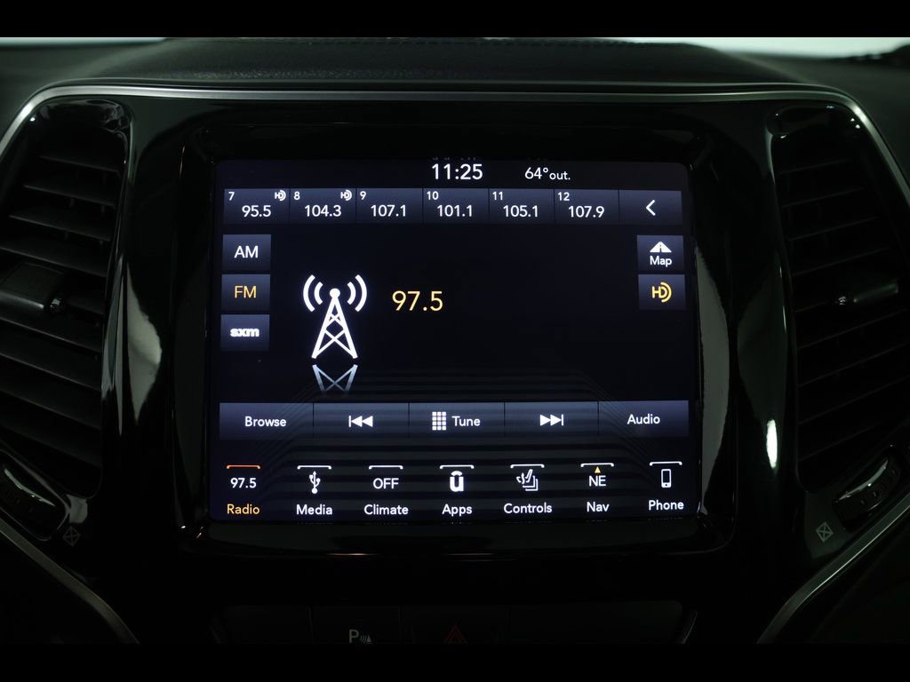 Used 2019 Jeep Cherokee Limited AWD/4WD image 25