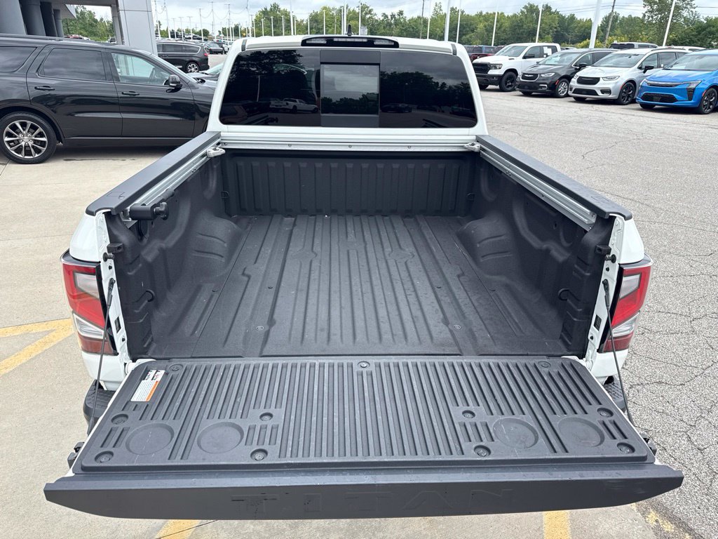 Used 2024 Nissan Titan PRO-4X w/ Pro-4x Convenience Package AWD/4WD image 18