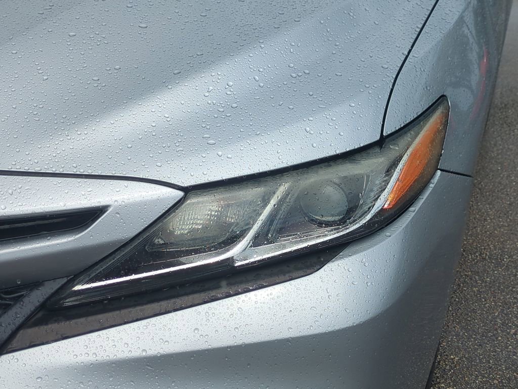 Used 2019 Toyota Camry SE image 11