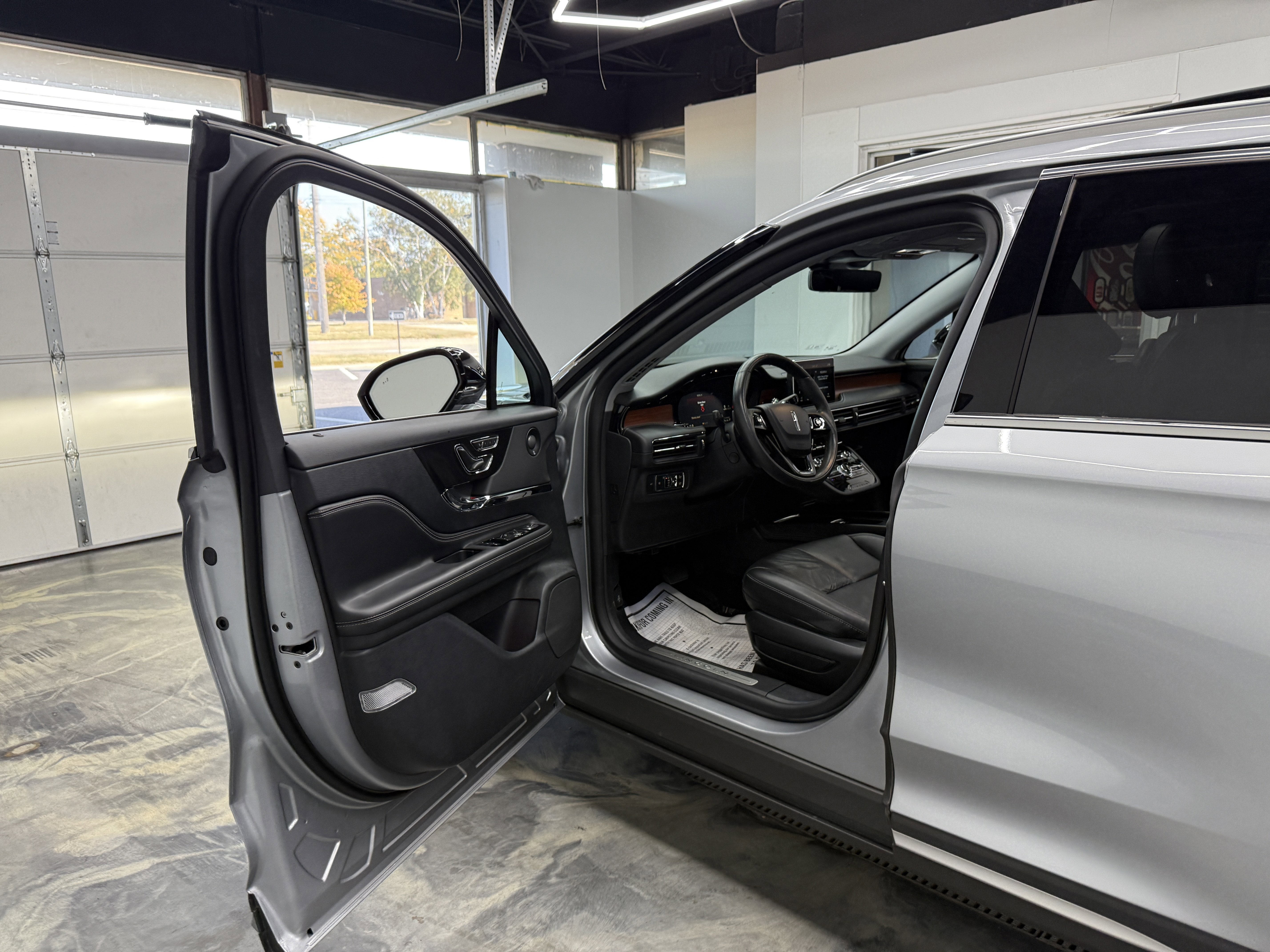 Used 2021 Lincoln Corsair Reserve w/ Elements Package image 9