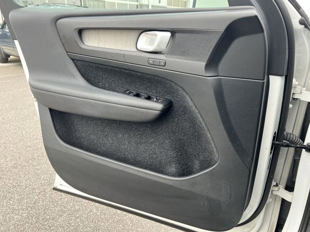 Used 2019 Volvo XC40 T5 Inscription AWD/4WD image 24