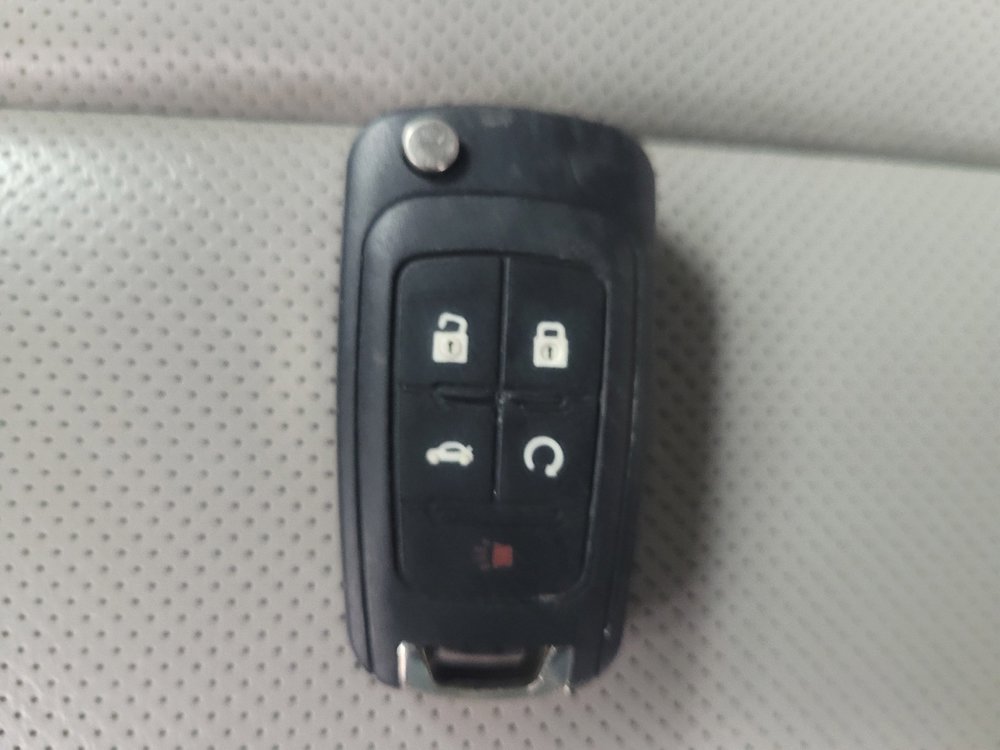Used 2017 Chevrolet Equinox Premier w/ Enhanced Convenience Package FWD image 32