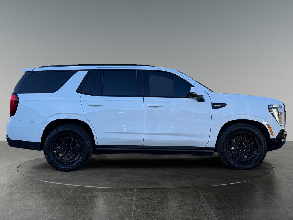 Used 2025 GMC Yukon AT4 w/ AT4 Premium Plus Package AWD/4WD image 11