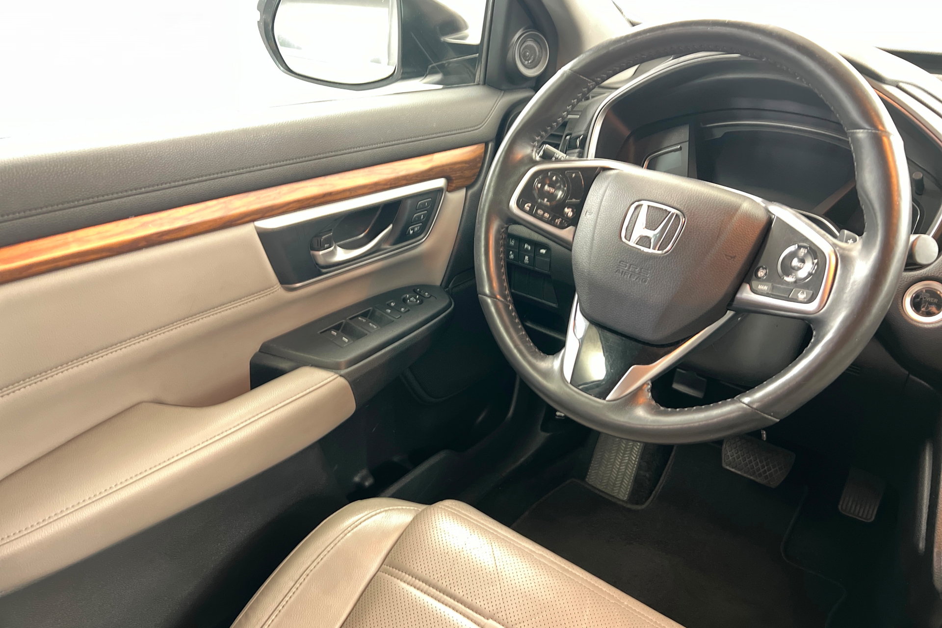 Used 2022 Honda CR-V Touring image 11