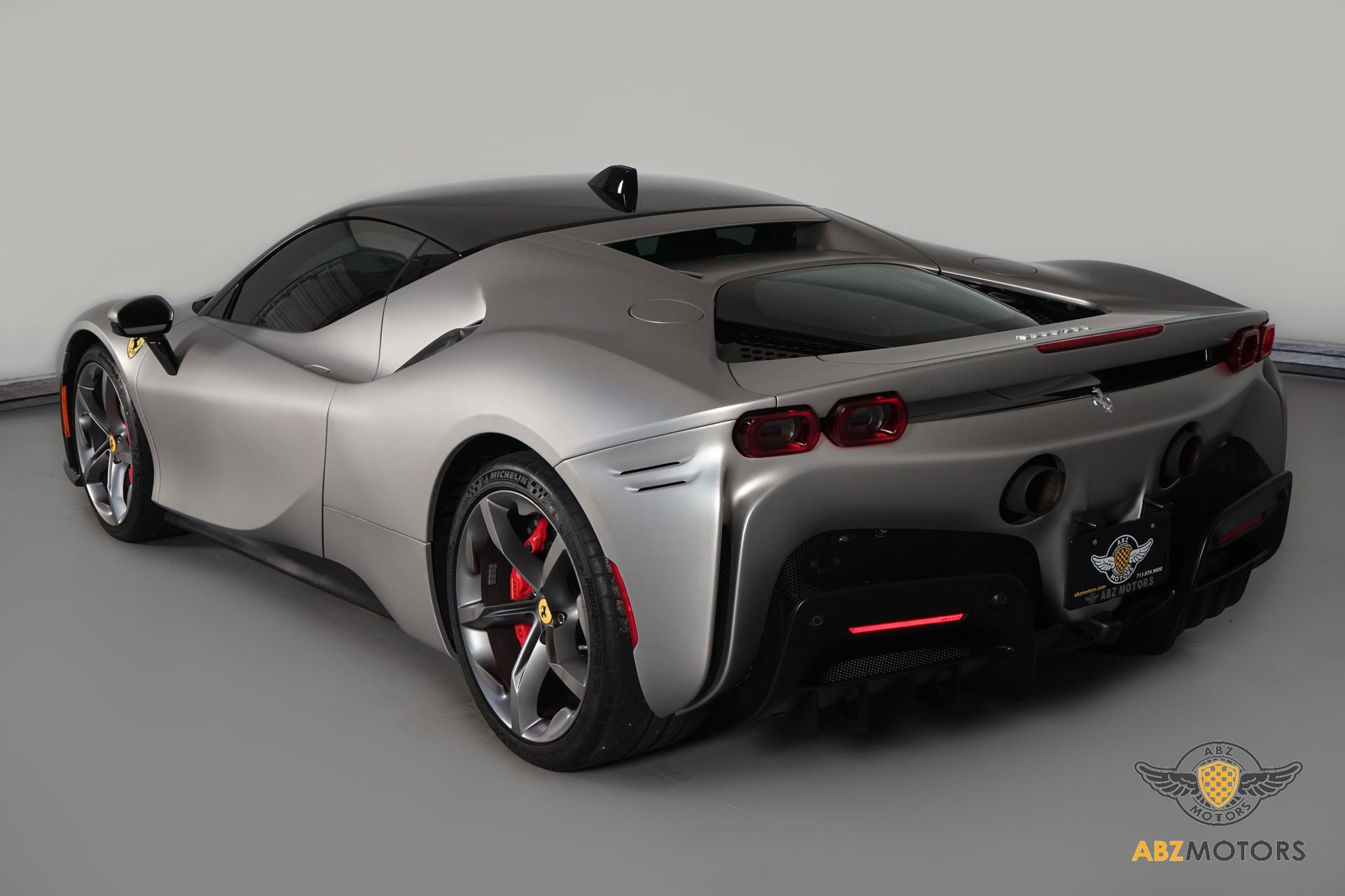 Used 2021 Ferrari SF90 Stradale AWD/4WD image 7