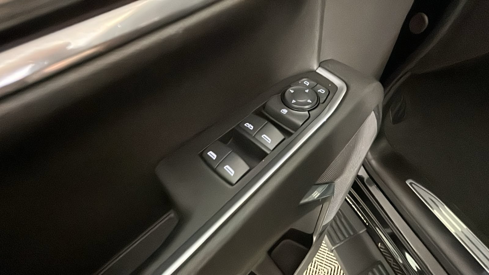 Used 2024 GMC Sierra 1500 Elevation w/ LPO, GMC Protection Package AWD/4WD image 13