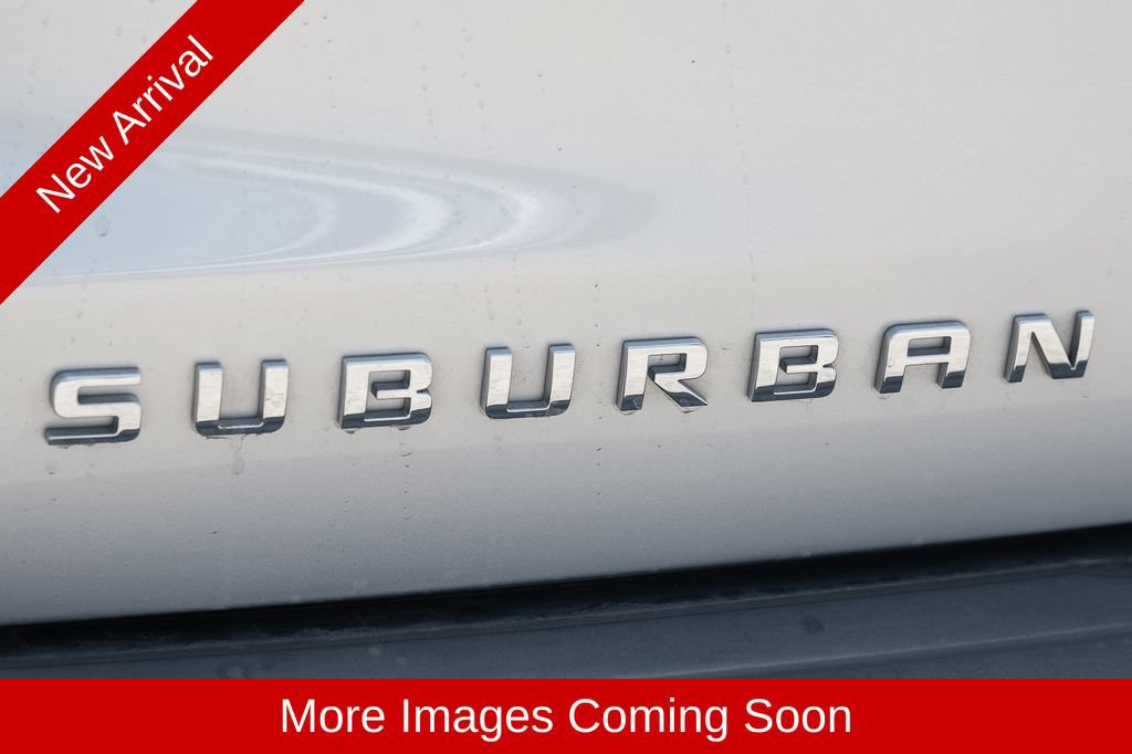 Used 2019 Chevrolet Suburban LT w/ Luxury Package RWD image 10