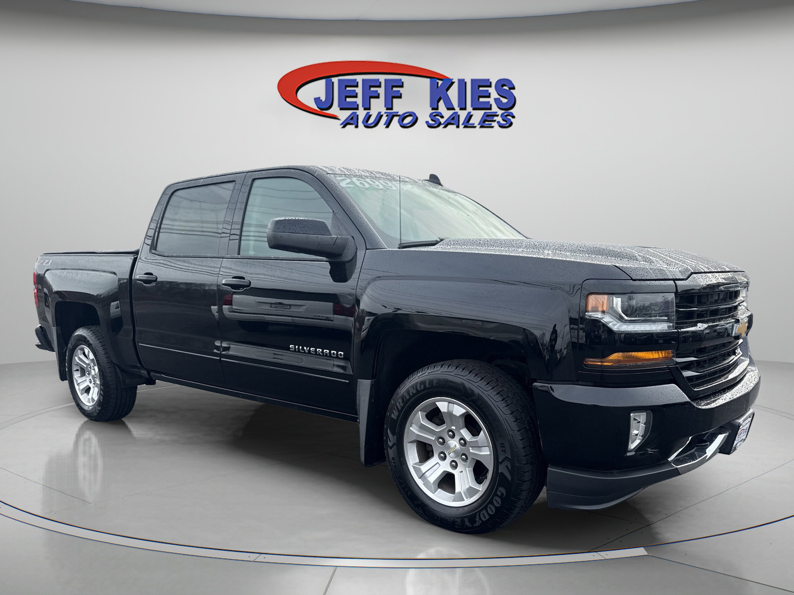 Used 2018 Chevrolet Silverado 1500 LT w/ All Star Edition image 3