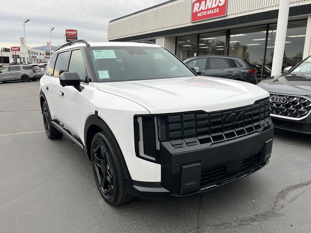 Used 2027 Kia Telluride SX Prestige X-Line w/ Towing Package AWD/4WD image 2