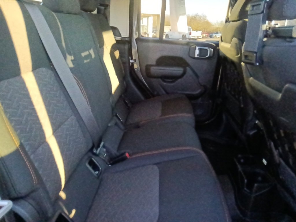 Used 2022 Jeep Gladiator Mojave w/ Cold Weather Group image 29