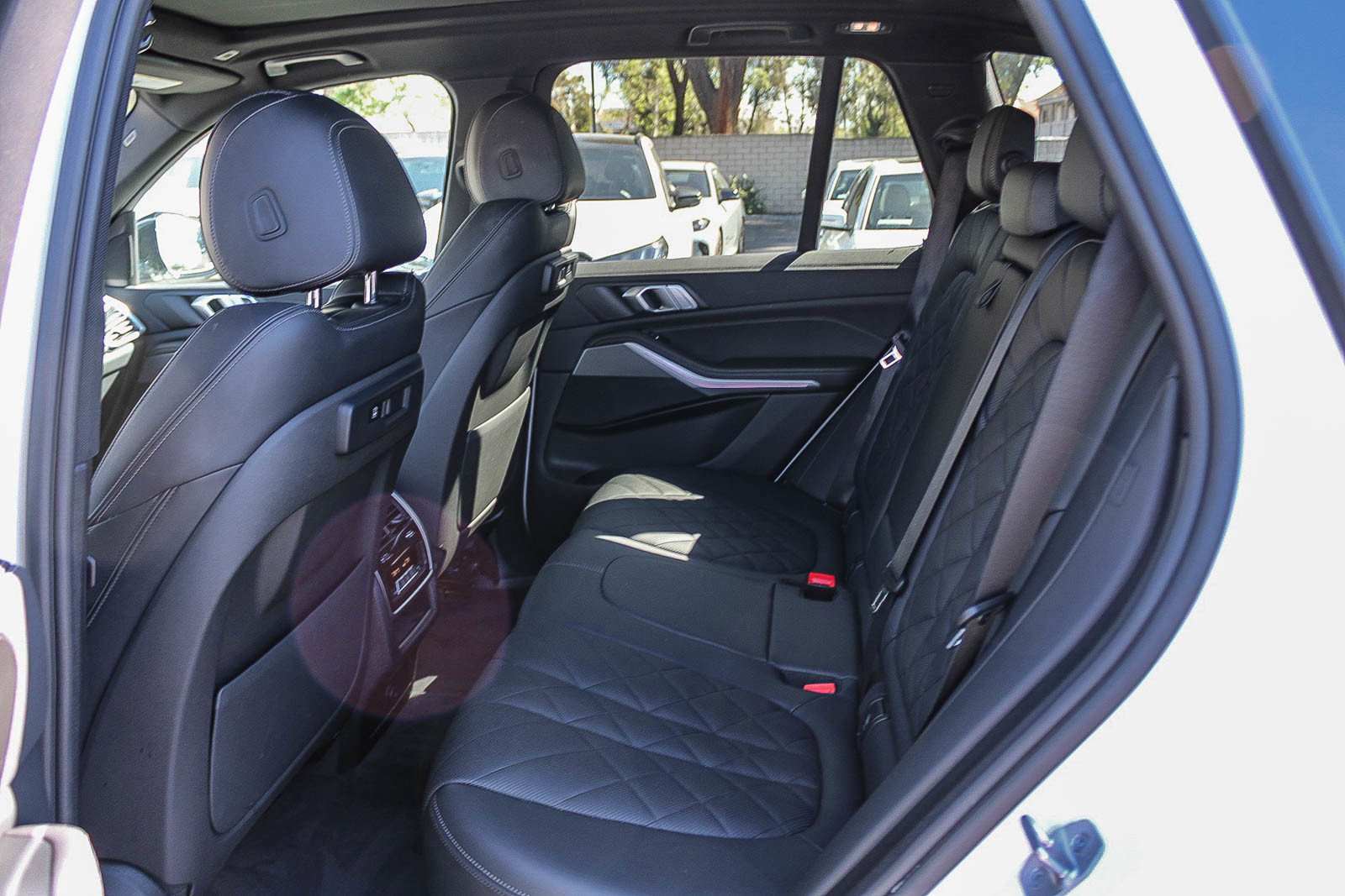 Used 2023 BMW X5 xDrive40i w/ Parking Assistance Package image 18