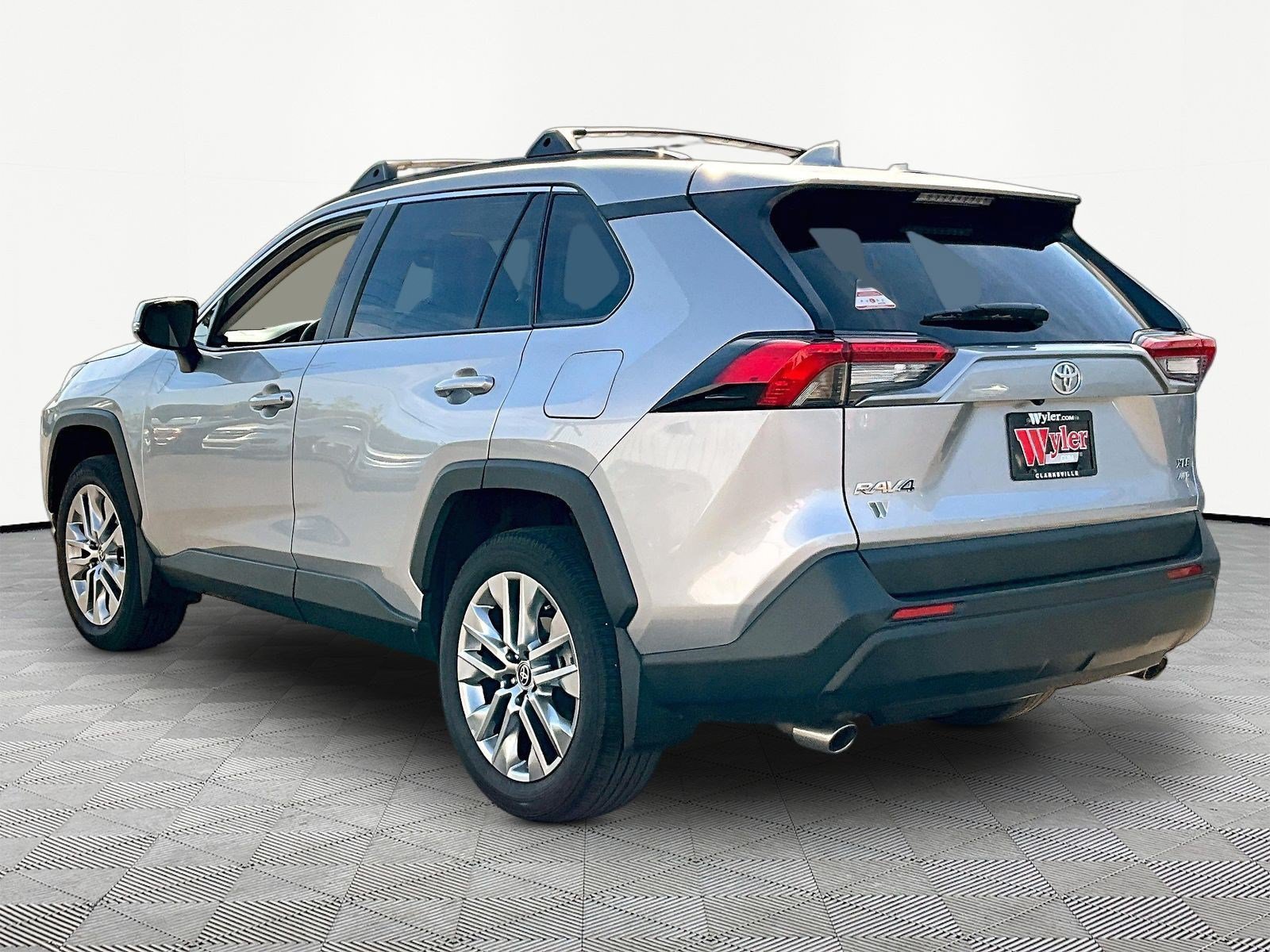 Used 2024 Toyota RAV4 XLE Premium w/ Weather Package AWD/4WD image 4