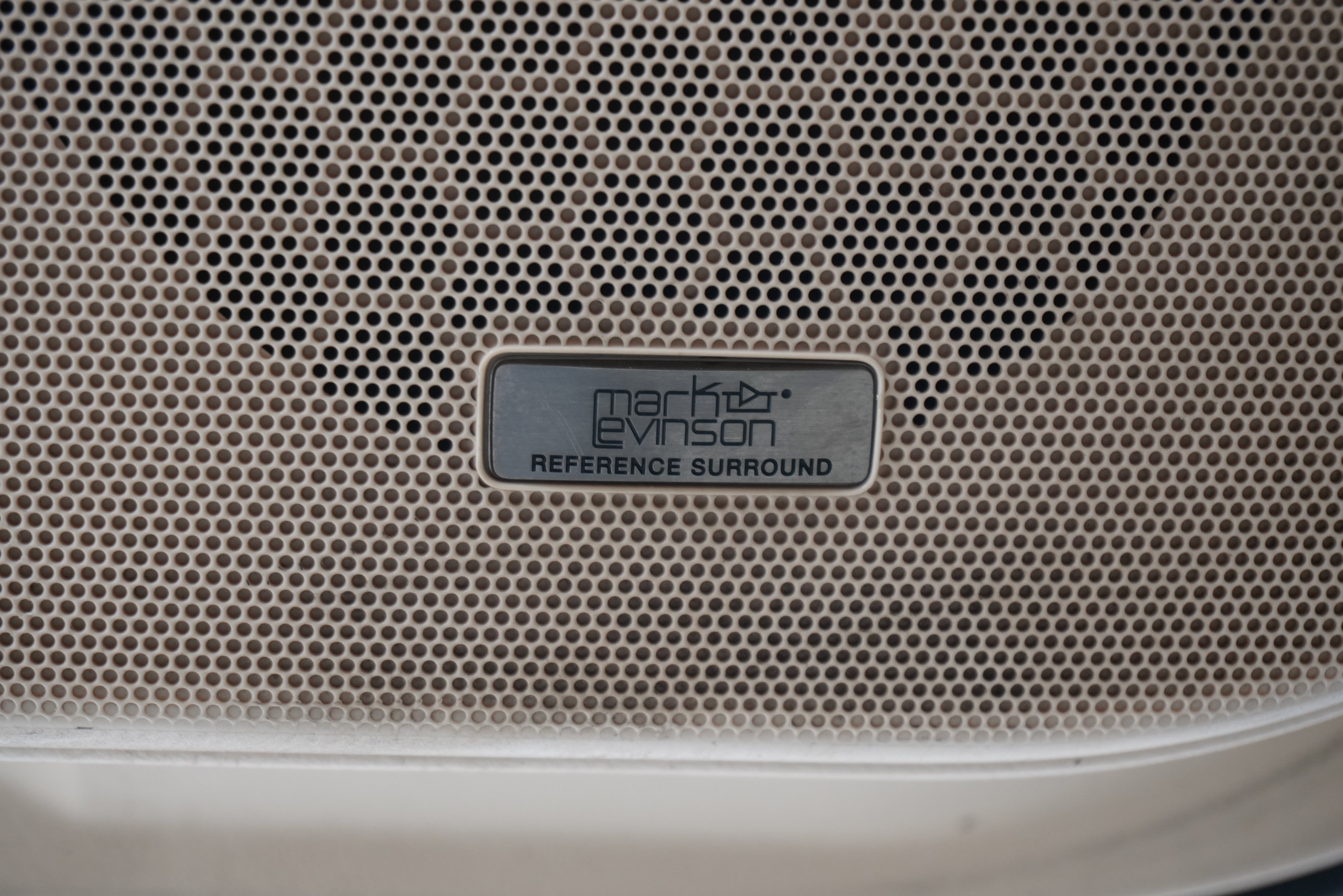 Used 2013 Lexus LX 570 4WD w/ Luxury Pkg w/Pre-crash image 19