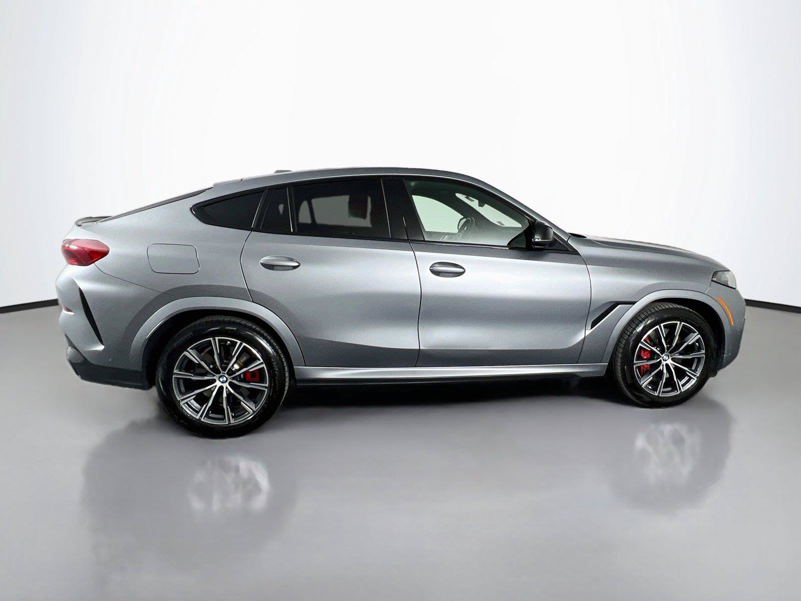 Used 2025 BMW X6 M60i w/ Climate Comfort Package AWD/4WD image 7