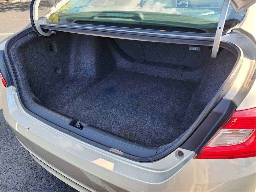 Used 2019 Honda Accord EX image 21