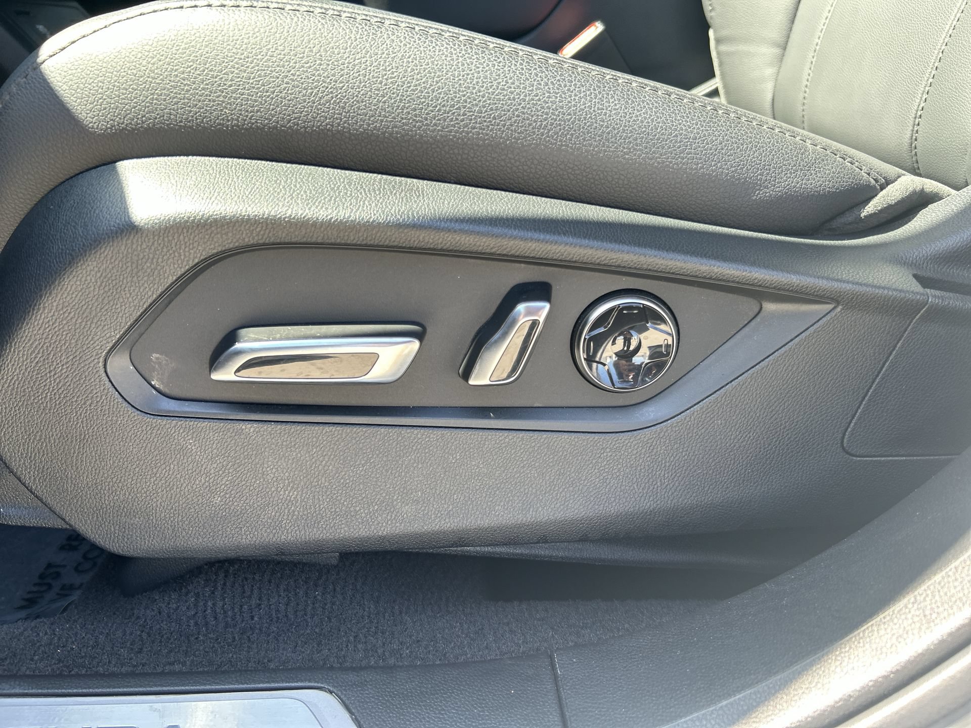 Used 2024 Acura RDX SH-AWD image 14