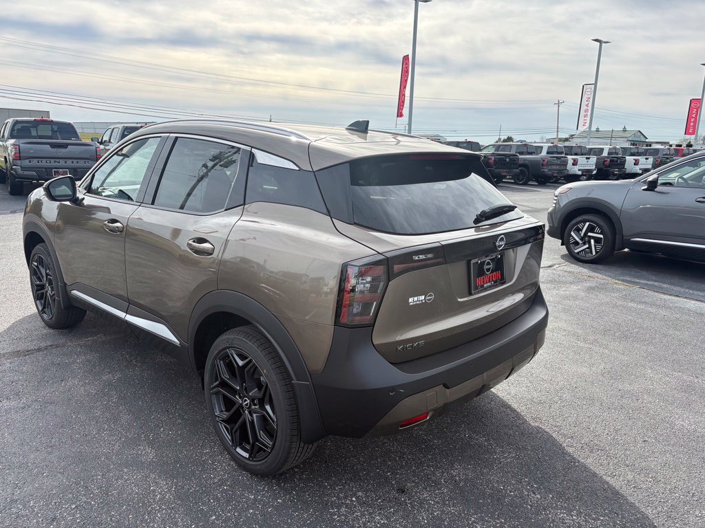 New 2027 Nissan Kicks SR FWD image 4