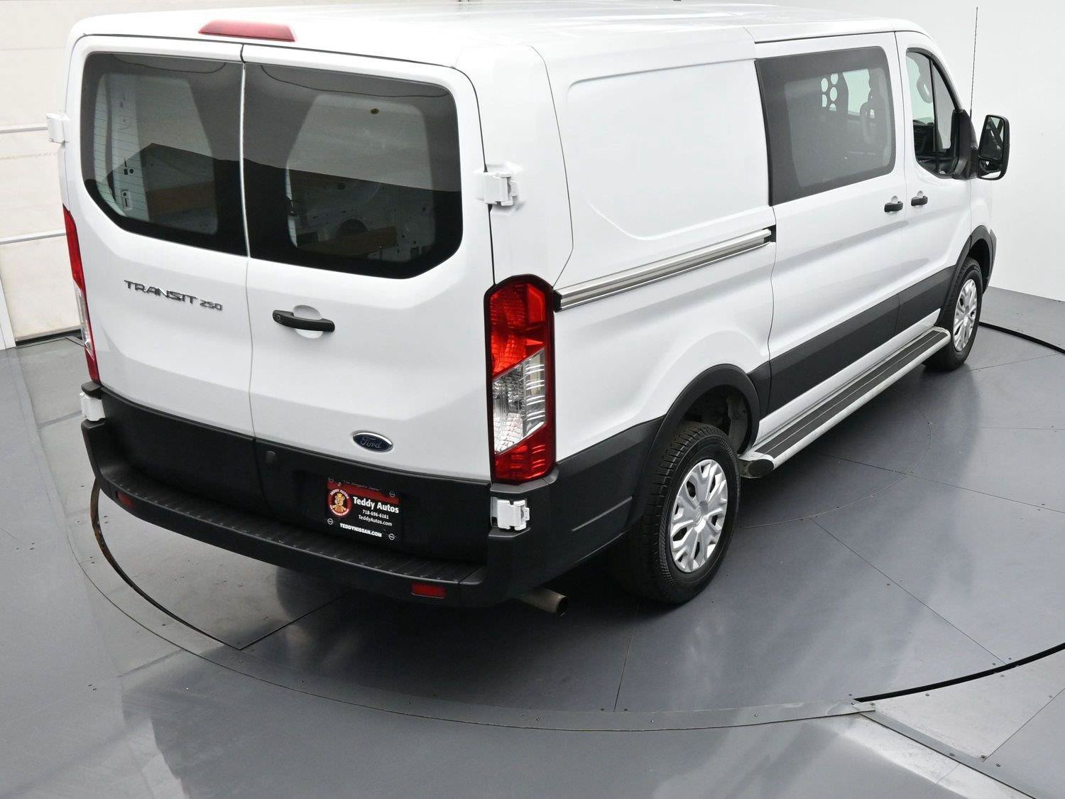 Used 2025 Ford Transit 250 Low Roof w/ Exterior Upgrade Package RWD image 4