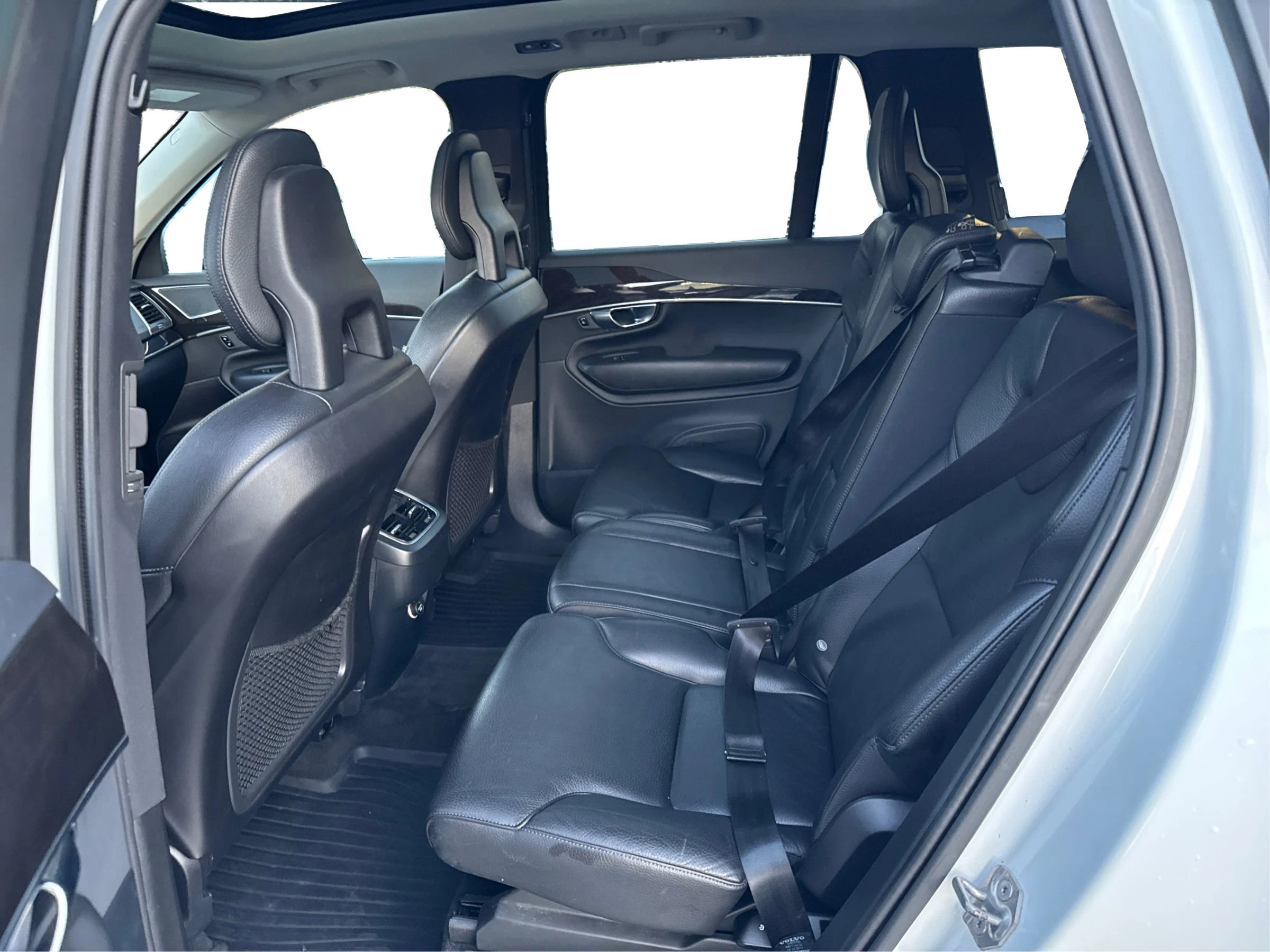Used 2018 Volvo XC90 T5 Momentum w/ Convenience Package image 13