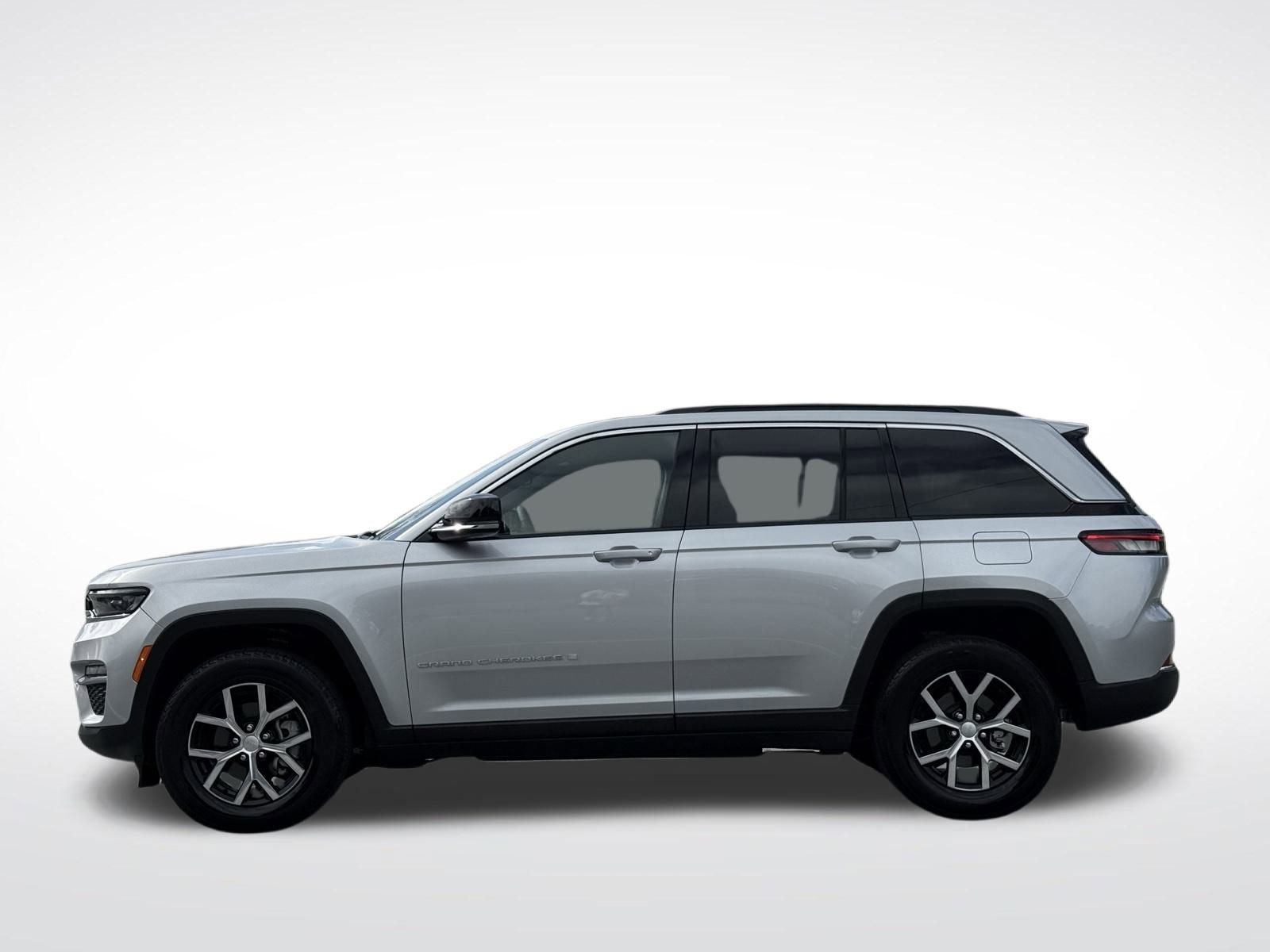 Used 2024 Jeep Grand Cherokee Limited image 9