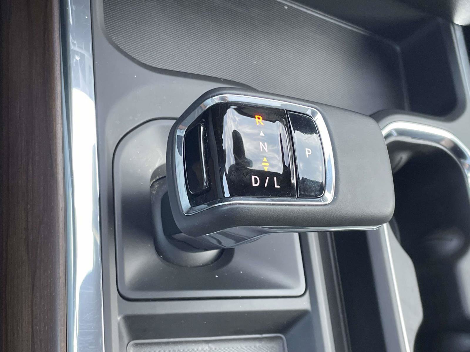 Certified 2024 Chevrolet Silverado 1500 High Country w/ Technology Package AWD/4WD image 12