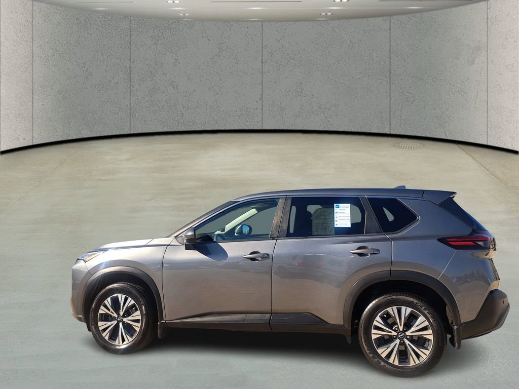 Used 2022 Nissan Rogue SV image 8