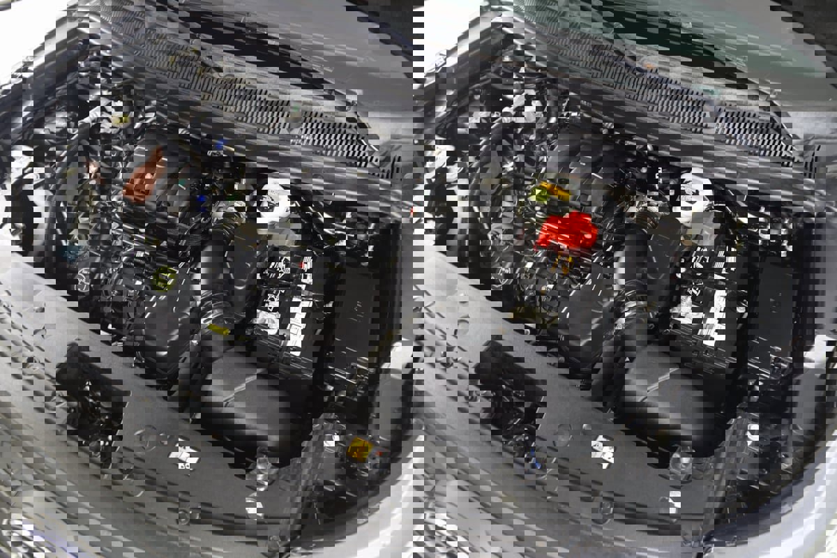 Used 2018 Ford Explorer XLT w/ Equipment Group 202A image 18