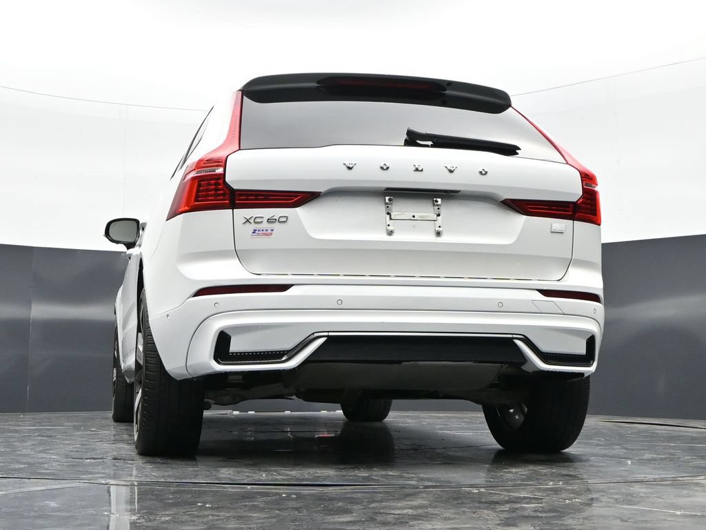 Used 2024 Volvo XC60 T8 Ultimate w/ Climate Package AWD/4WD image 46