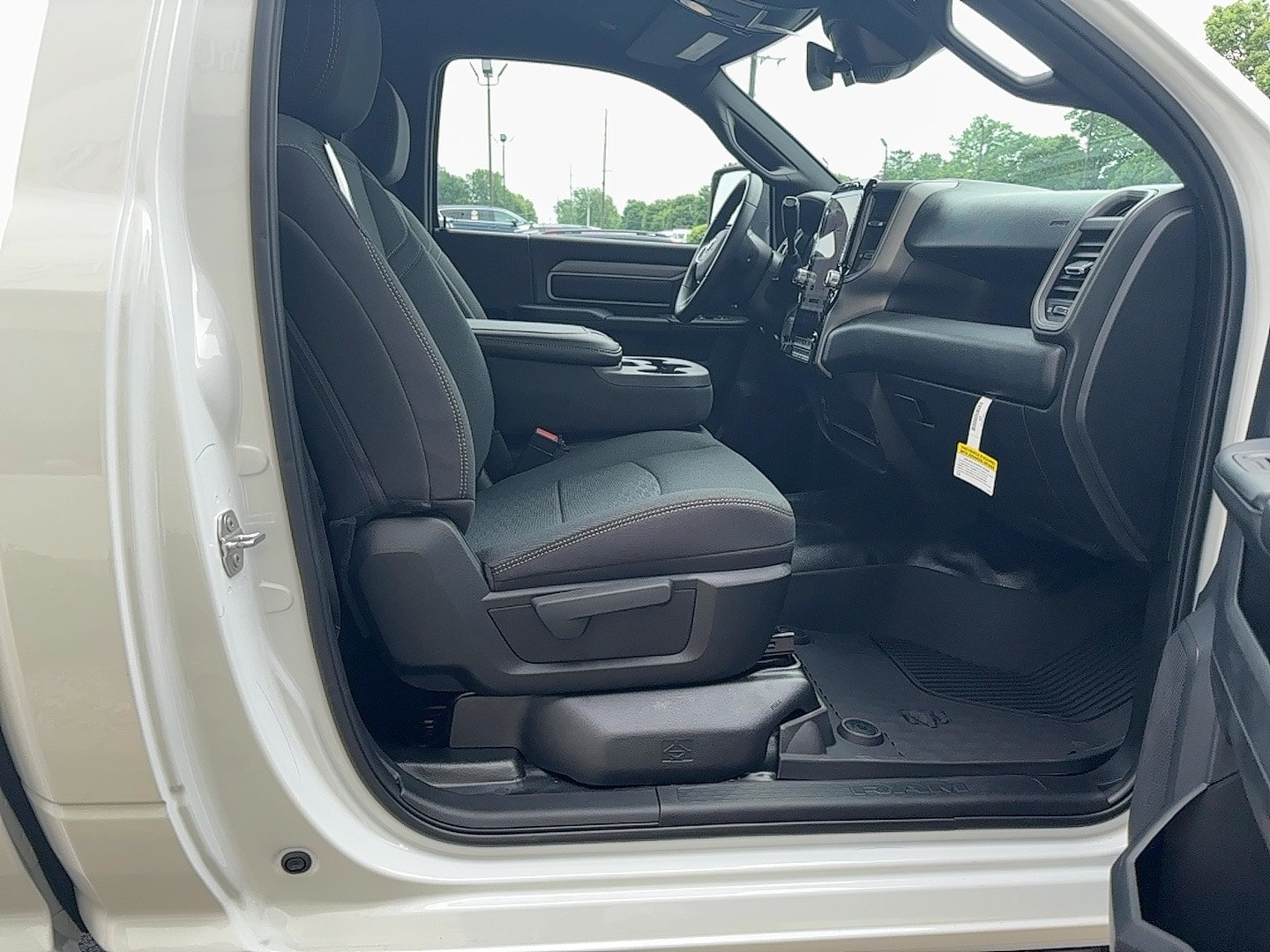 New 2026 RAM 3500 Tradesman AWD/4WD image 10