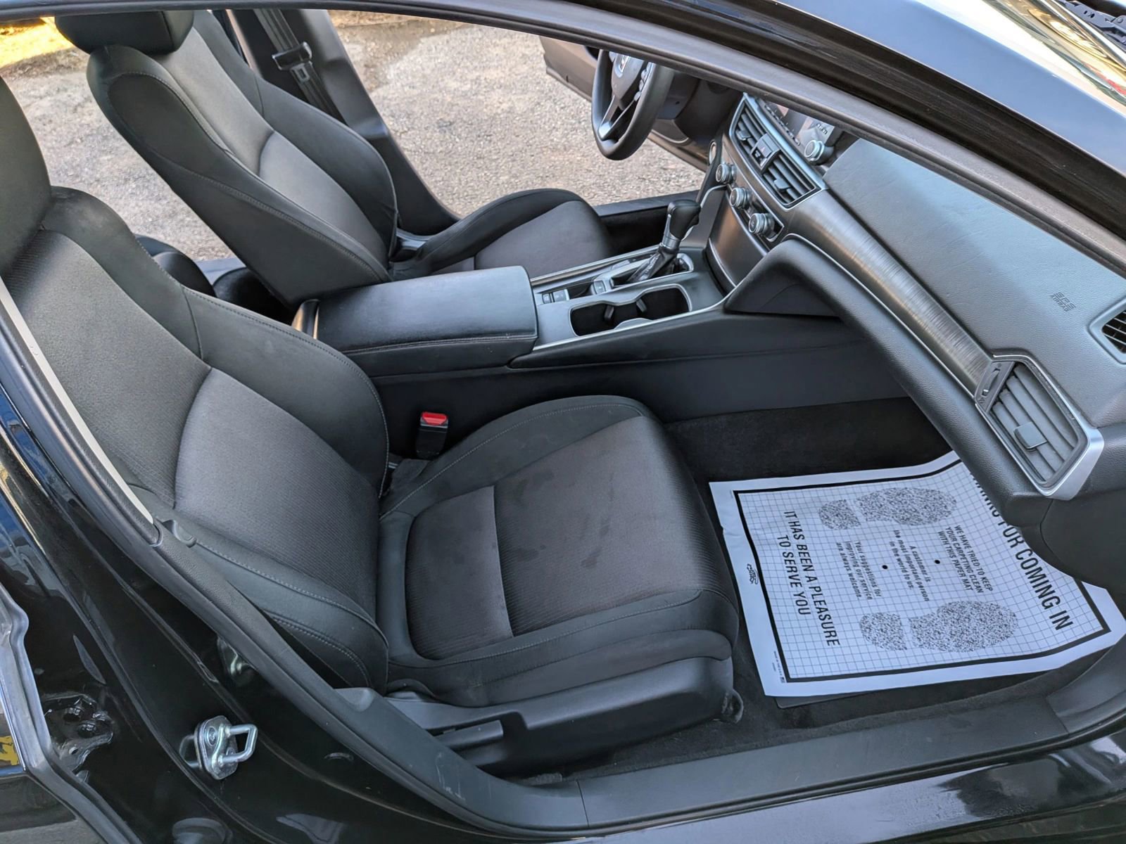 Used 2018 Honda Accord LX image 31