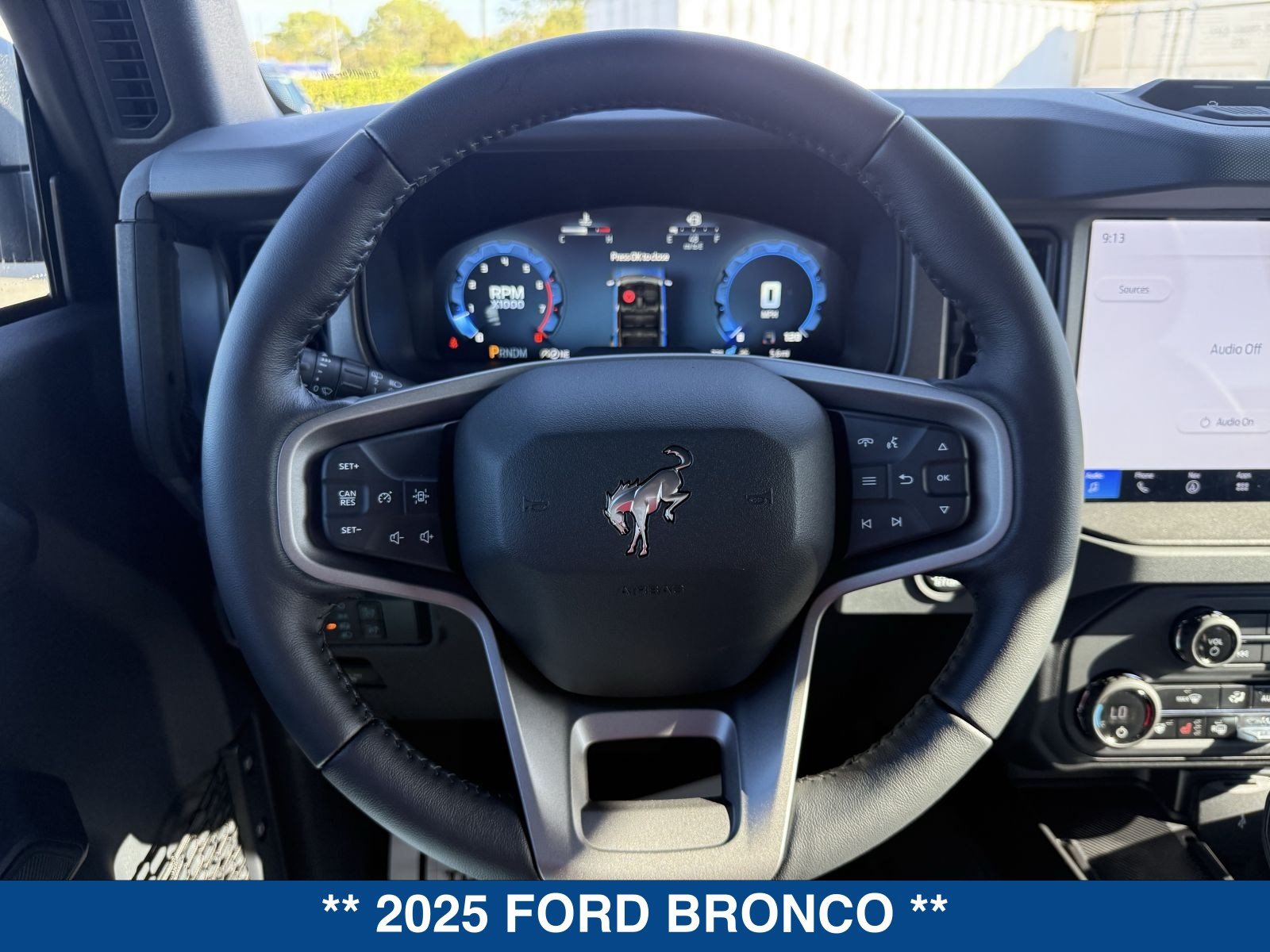 Used 2025 Ford Bronco Badlands AWD/4WD image 58