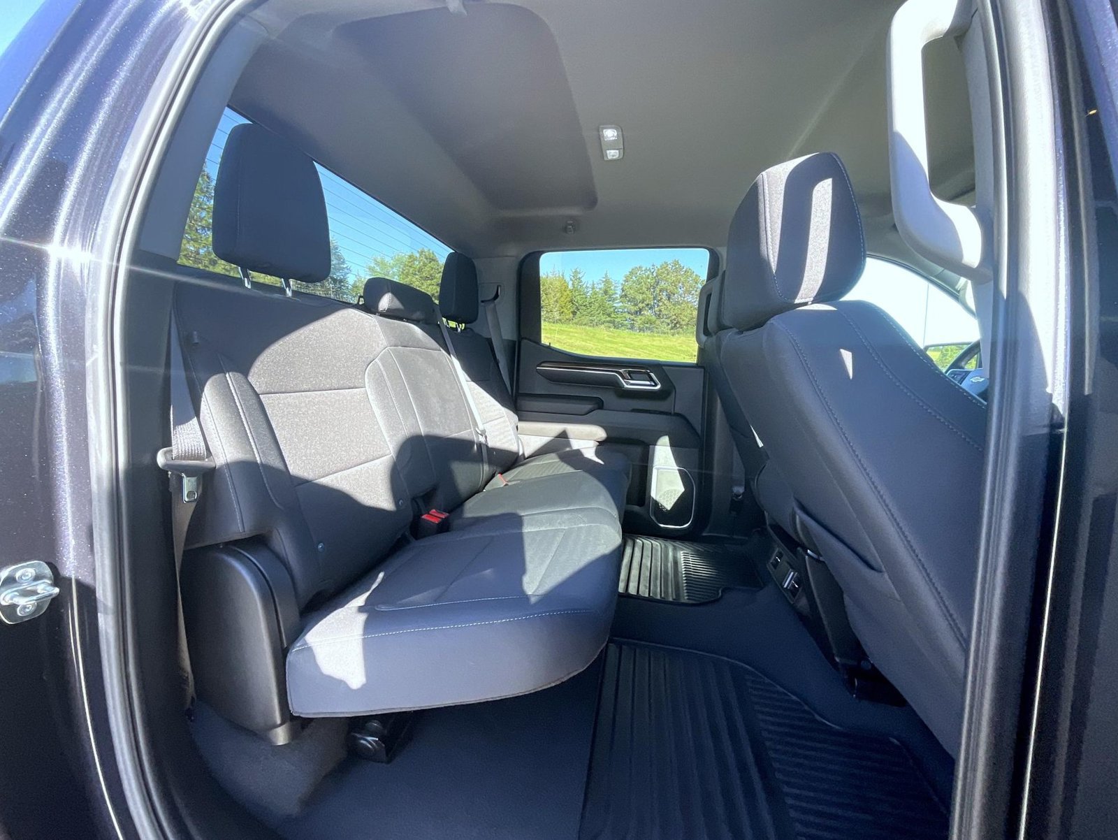 Used 2024 Chevrolet Silverado 1500 LT AWD/4WD image 20
