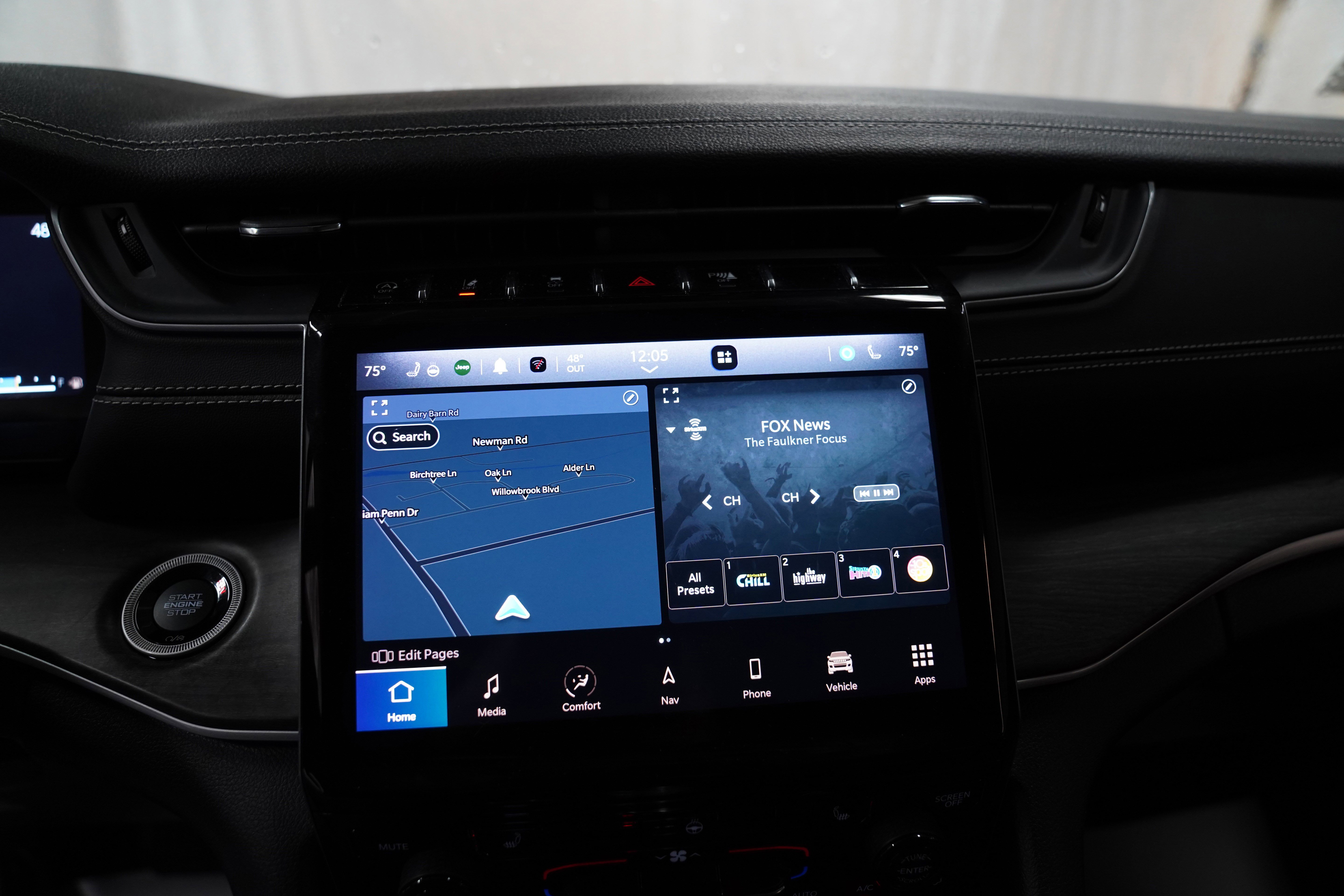 Certified 2023 Jeep Grand Cherokee L Limited AWD/4WD image 17