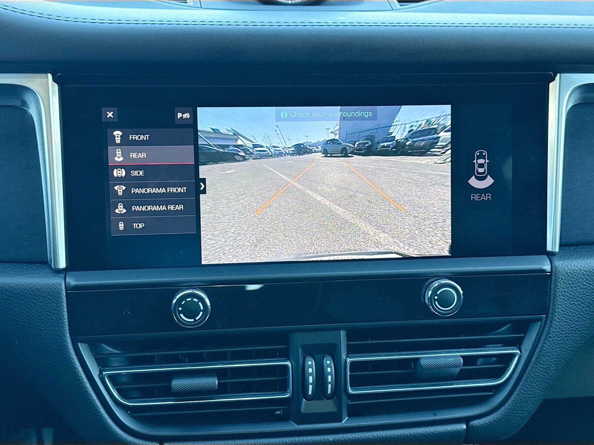 Used 2024 Porsche Macan GTS image 33