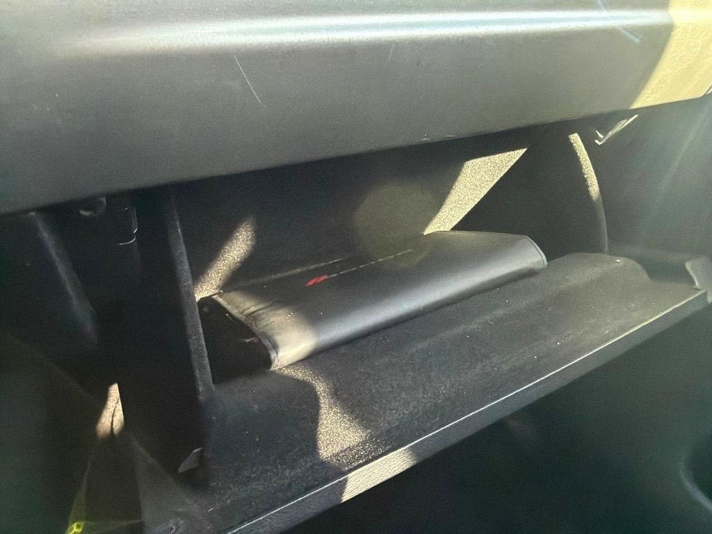 Used 2018 Dodge Durango SXT w/ 3rd Row Seating Group RWD image 25