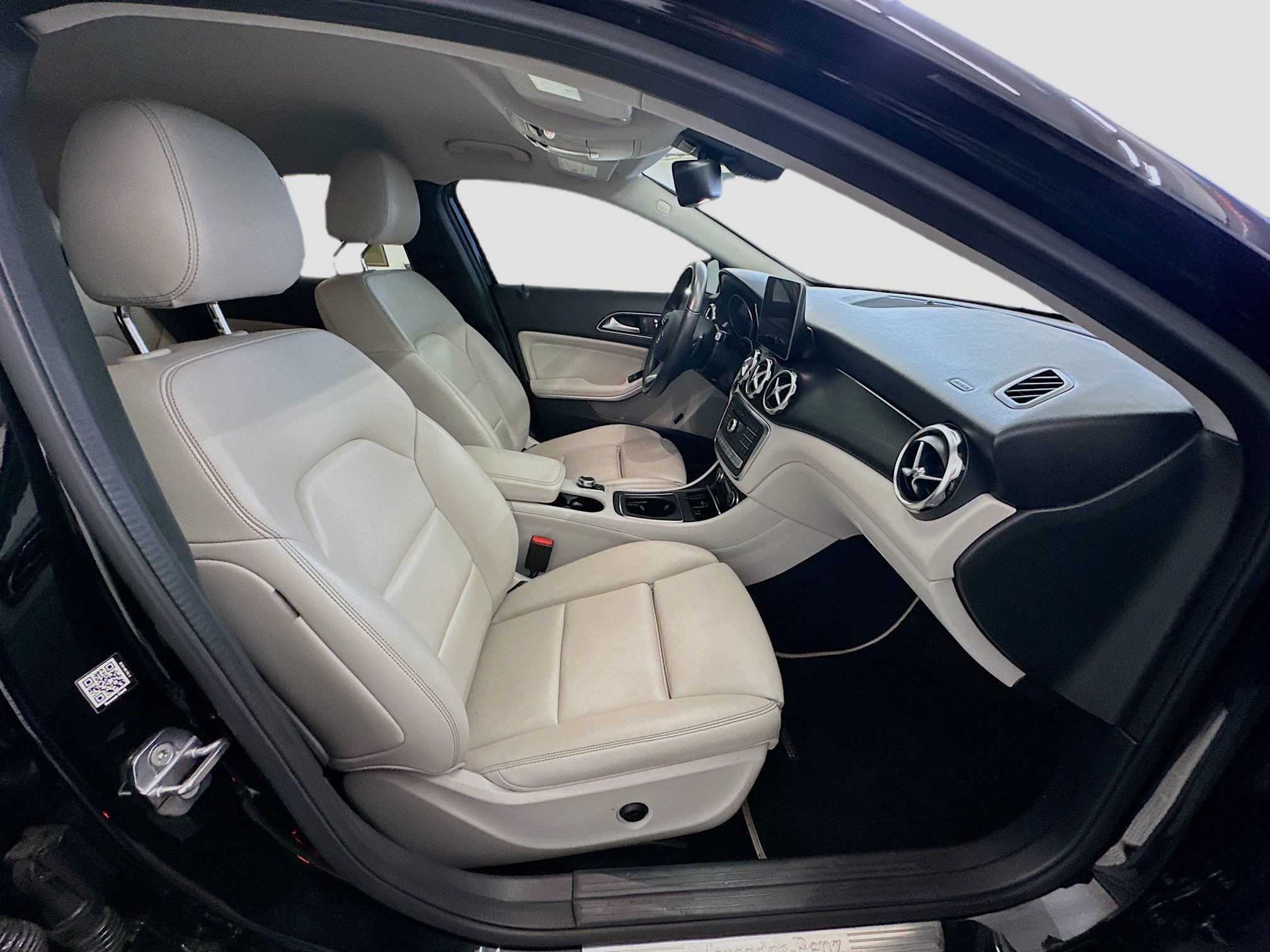Used 2019 Mercedes-Benz GLA 250 4MATIC image 33