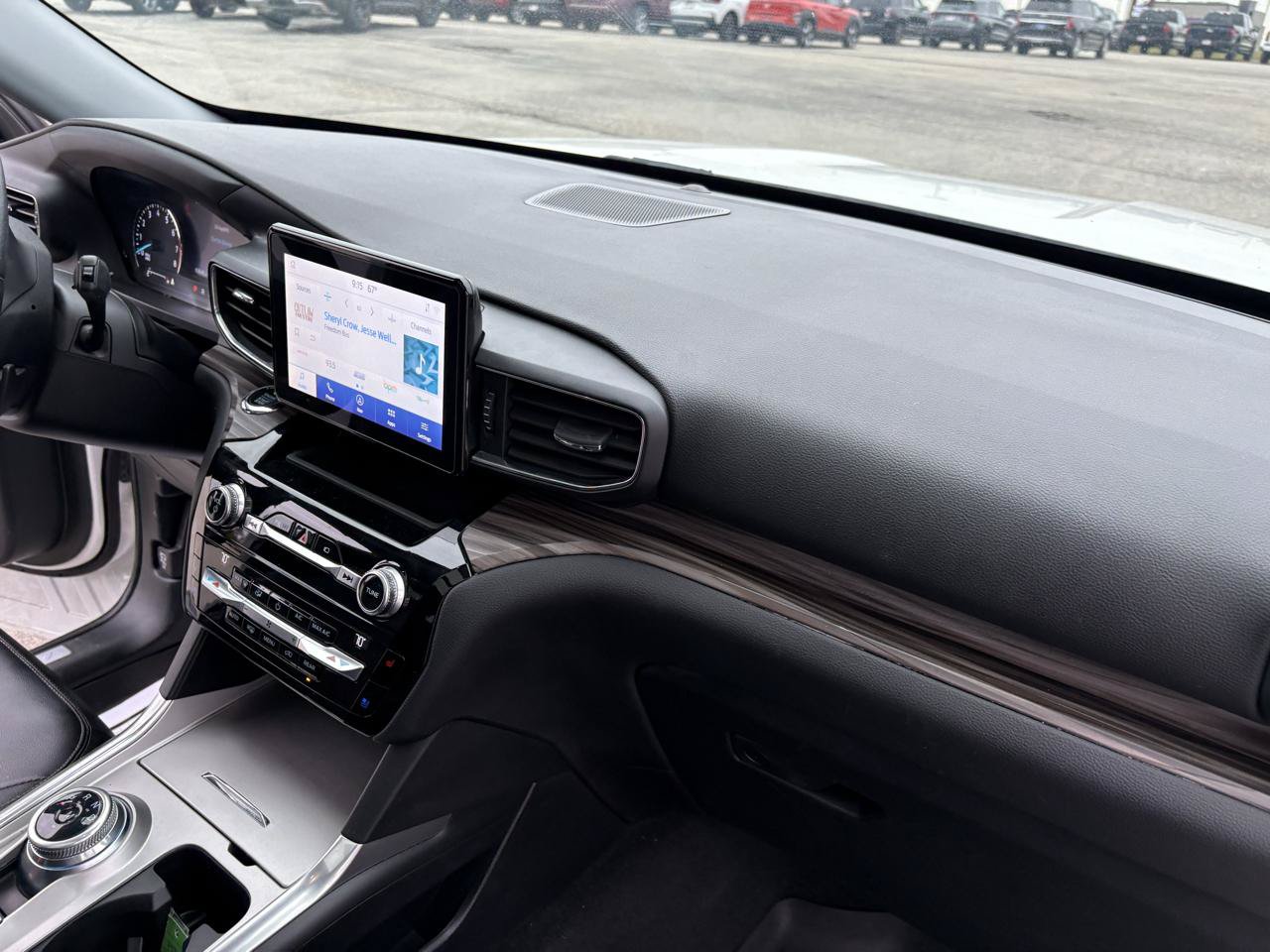 Used 2021 Ford Explorer Limited w/ Hybrid Equipment Group 310A AWD/4WD image 40
