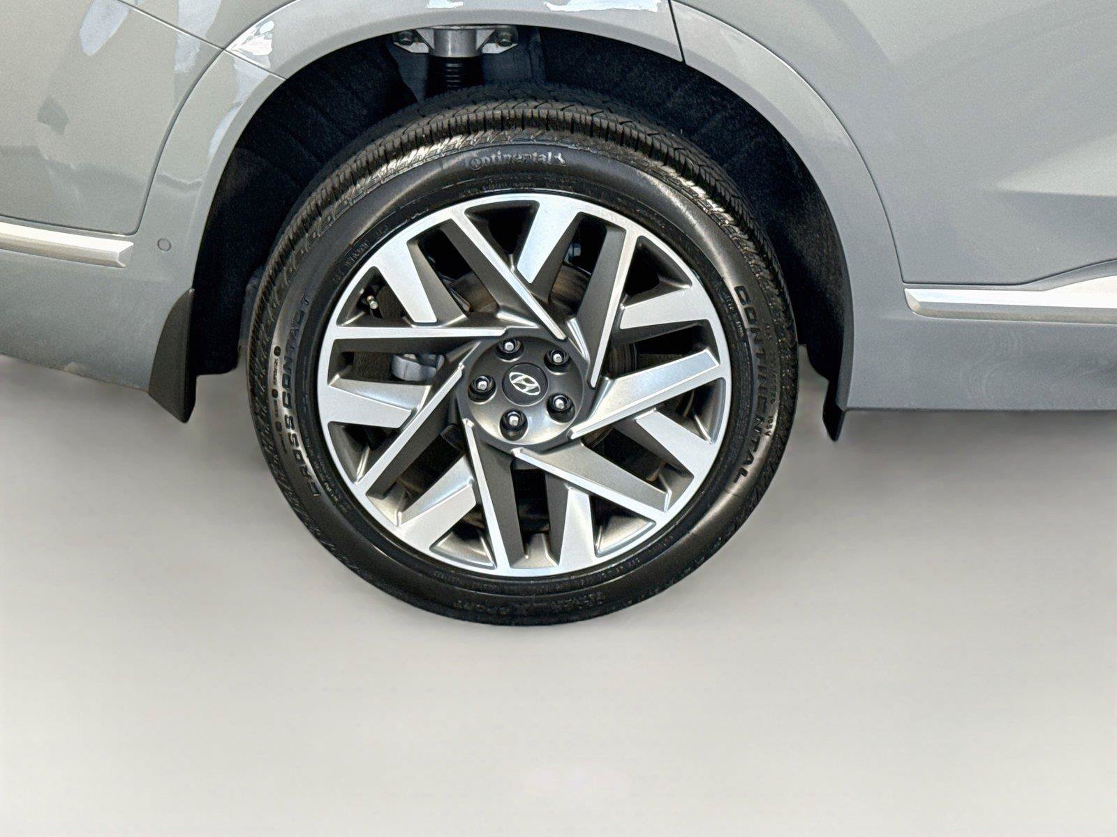 Used 2023 Hyundai Santa Fe Calligraphy AWD/4WD image 37
