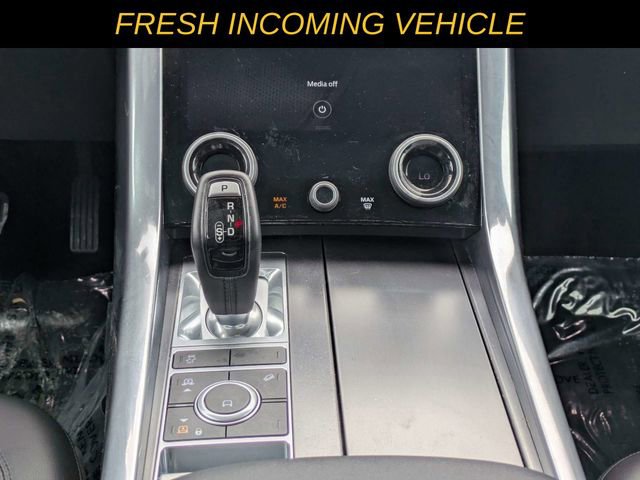 Used 2019 Land Rover Range Rover Sport SE AWD/4WD image 17
