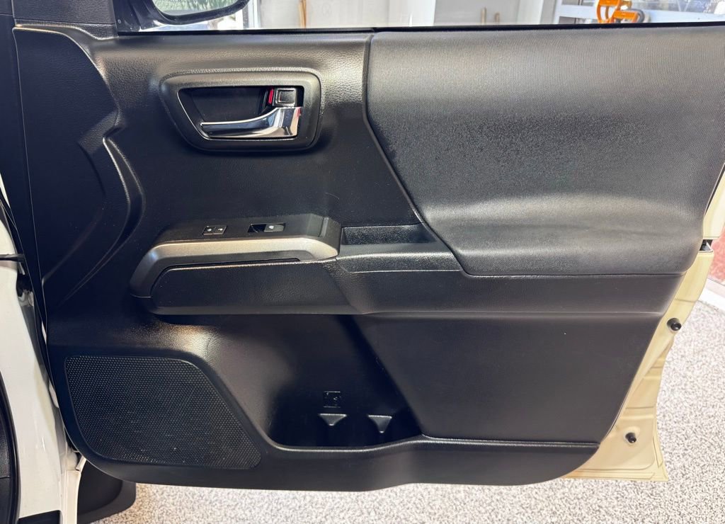 Used 2019 Toyota Tacoma TRD Off-Road image 47