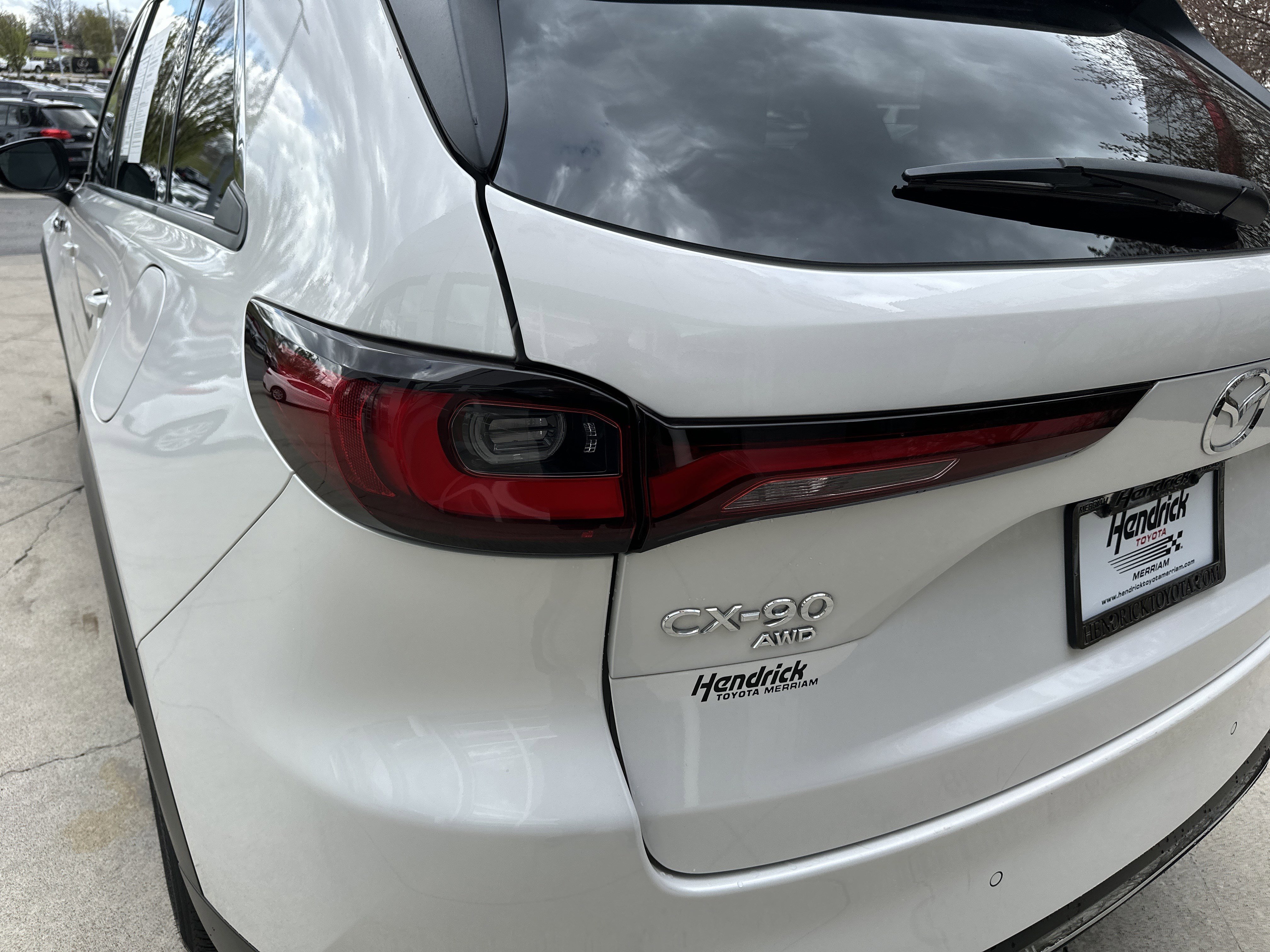 Used 2024 MAZDA CX-90 Plug-In Hybrid w/ Premium Pkg image 12