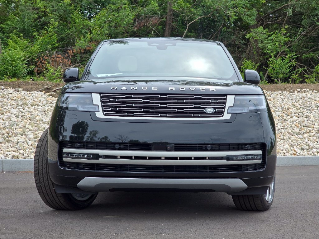 New 2026 Land Rover Range Rover Long Wheelbase SE AWD/4WD image 9