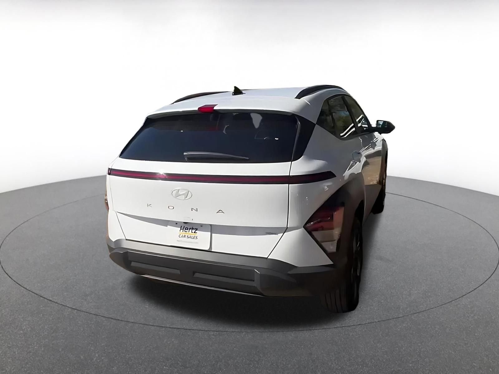 Used 2025 Hyundai Kona SEL image 14