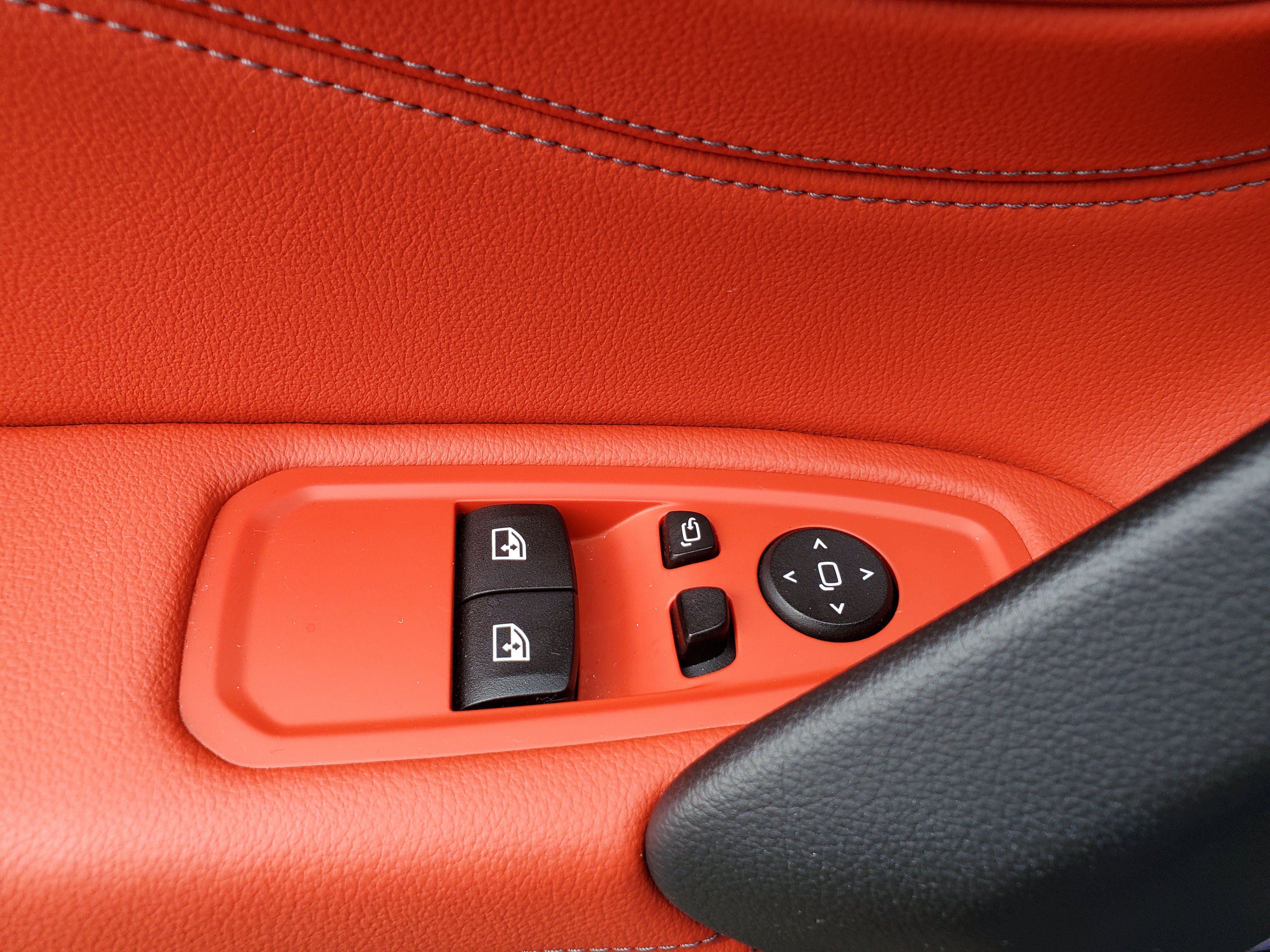 Certified 2024 BMW Z4 sDrive30i w/ Convenience Package RWD image 28