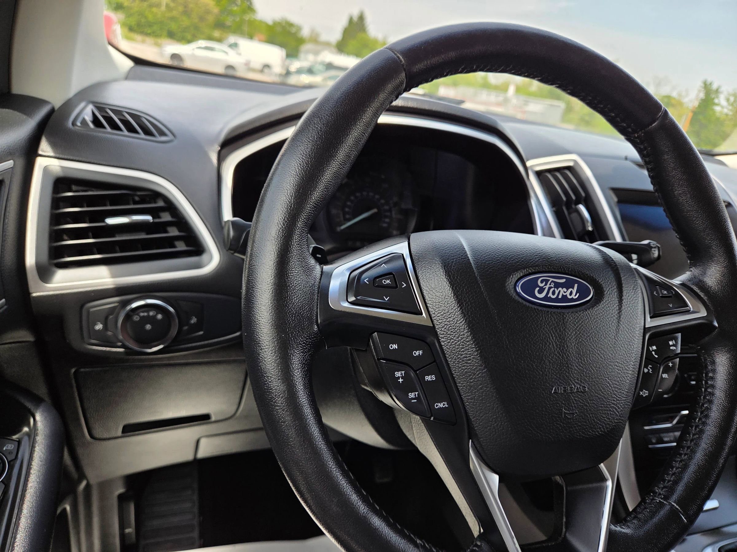 Used 2018 Ford Edge SEL w/ Equipment Group 201A AWD/4WD image 26